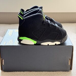 New! Jordon 6 Retro (TD) black/ electric green toddler shoes size 4C